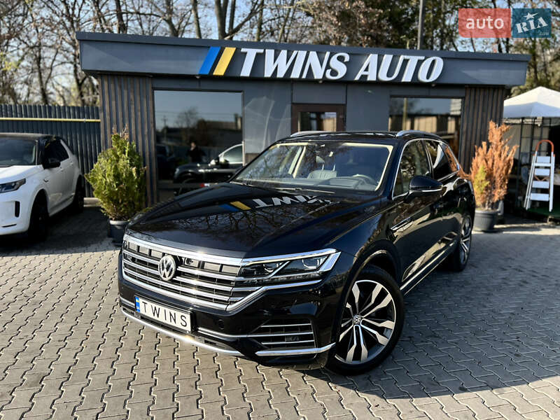 Внедорожник / Кроссовер Volkswagen Touareg 2018 в Одессе
