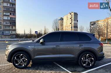 Внедорожник / Кроссовер Volkswagen Touareg 2020 в Кривом Роге