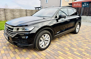 Позашляховик / Кросовер Volkswagen Touareg 2019 в Києві