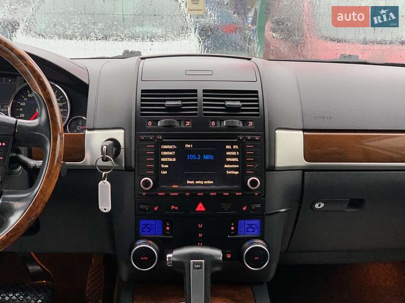 Внедорожник / Кроссовер Volkswagen Touareg 2007 в Бердичеве