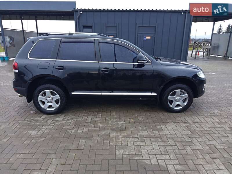 Внедорожник / Кроссовер Volkswagen Touareg 2008 в Тячеве