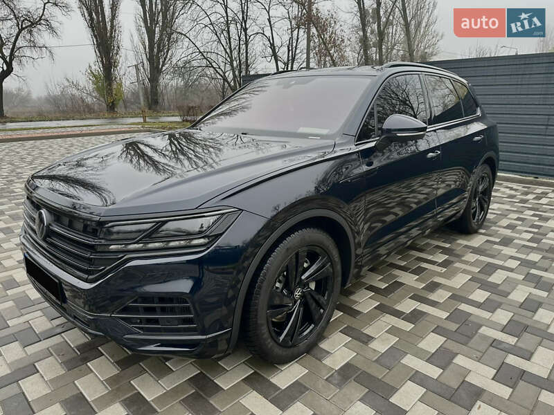 Внедорожник / Кроссовер Volkswagen Touareg 2020 в Киеве