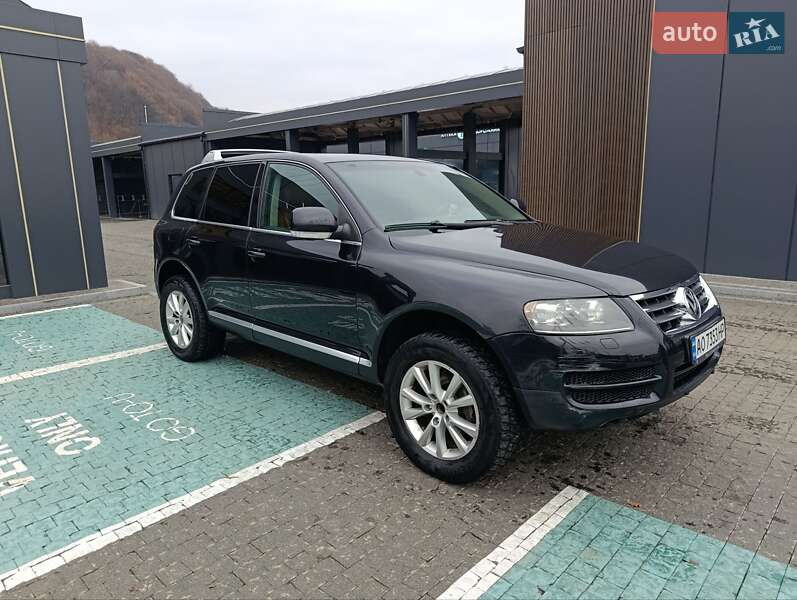 Позашляховик / Кросовер Volkswagen Touareg 2005 в Тячеві