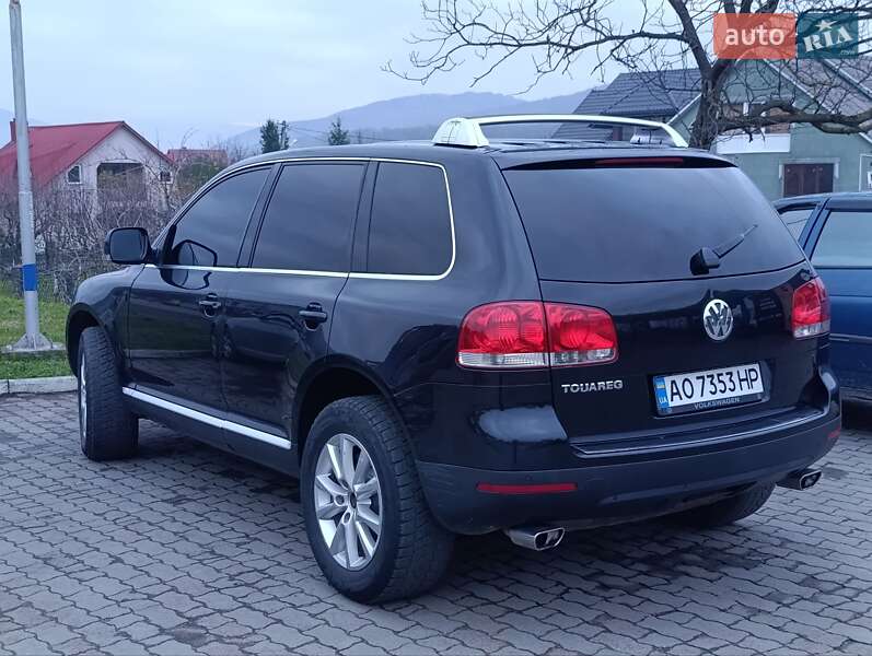 Позашляховик / Кросовер Volkswagen Touareg 2005 в Тячеві