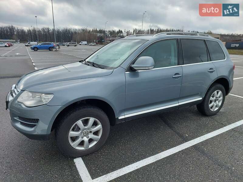 Внедорожник / Кроссовер Volkswagen Touareg 2007 в Киеве