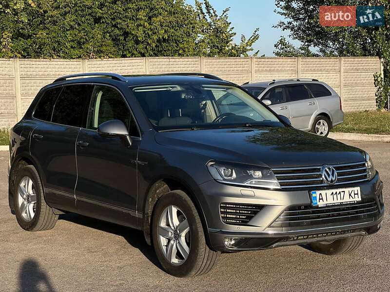 Внедорожник / Кроссовер Volkswagen Touareg 2014 в Богуславе