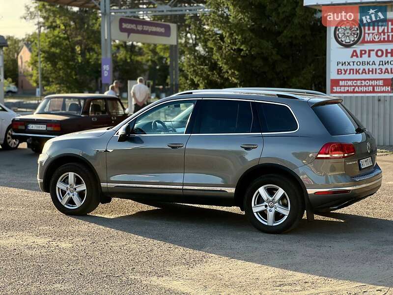 Внедорожник / Кроссовер Volkswagen Touareg 2014 в Богуславе