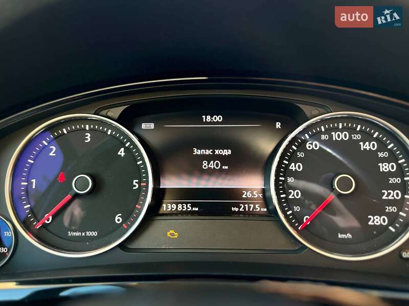 Внедорожник / Кроссовер Volkswagen Touareg 2014 в Богуславе