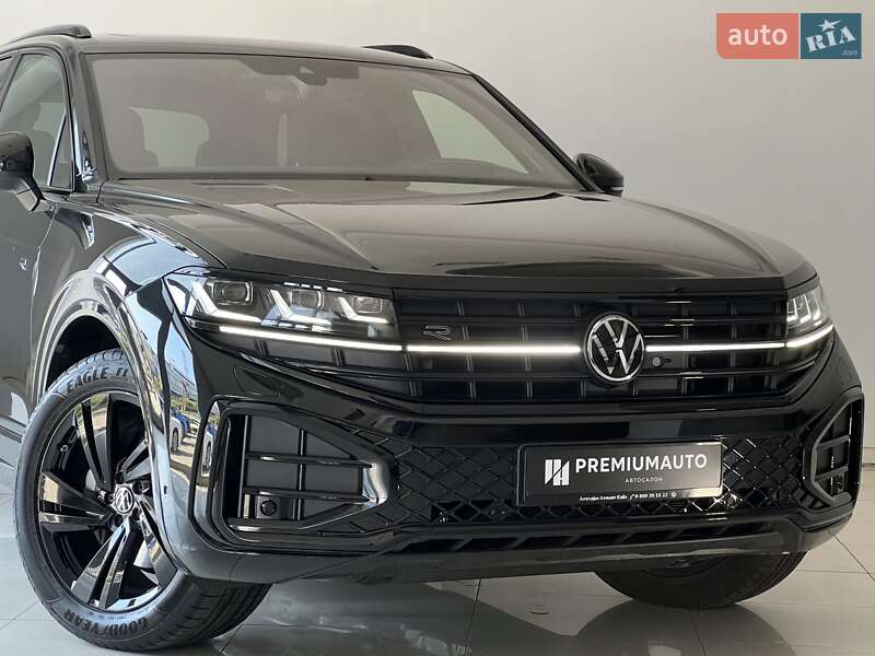 Позашляховик / Кросовер Volkswagen Touareg 2024 в Києві