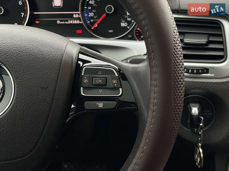 Внедорожник / Кроссовер Volkswagen Touareg 2012 в Одессе фото 19 Внедорожник / Кроссовер Volkswagen Touareg 2012 в Одессе