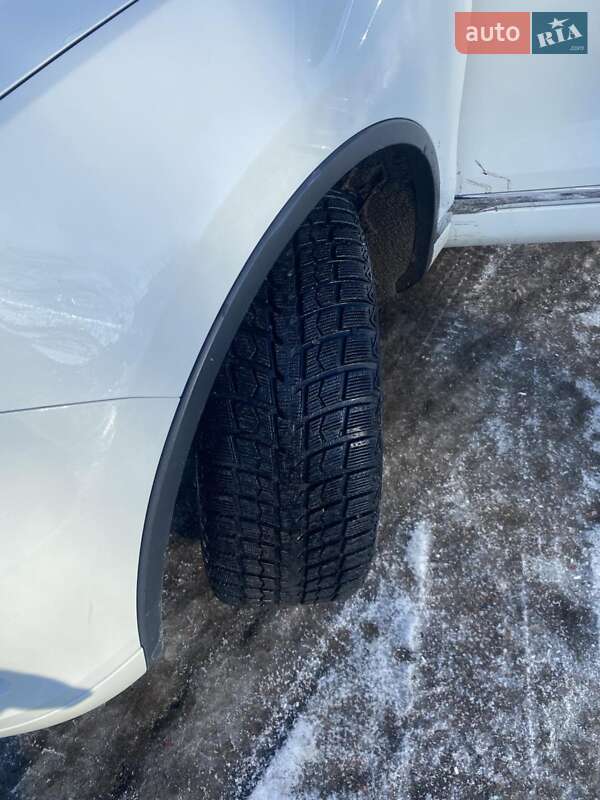 Внедорожник / Кроссовер Volkswagen Touareg 2014 в Львове