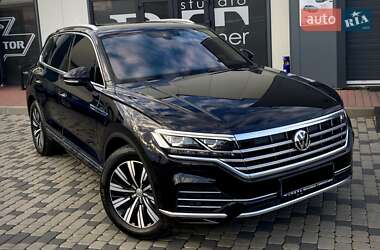 Внедорожник / Кроссовер Volkswagen Touareg 2019 в Мукачево
