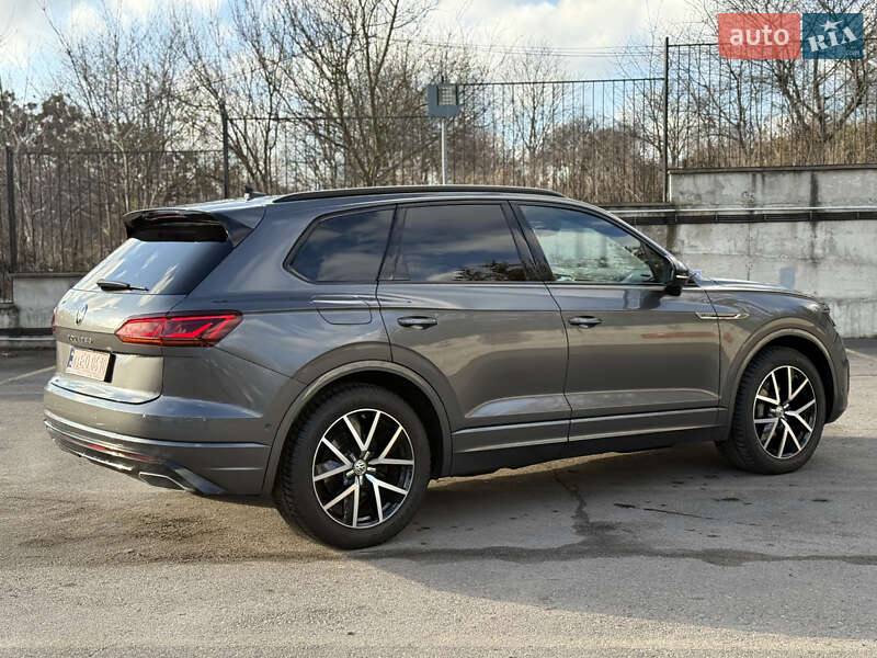 Внедорожник / Кроссовер Volkswagen Touareg 2021 в Ровно