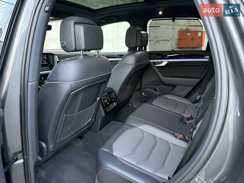 Внедорожник / Кроссовер Volkswagen Touareg 2021 в Ровно