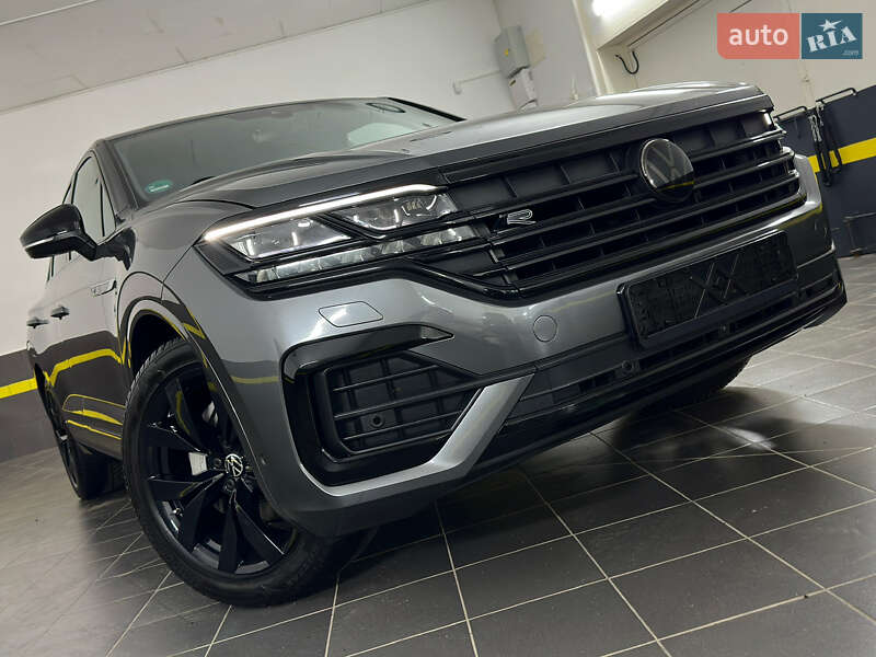 Позашляховик / Кросовер Volkswagen Touareg 2022 в Козятині