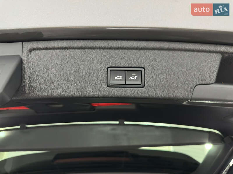 Позашляховик / Кросовер Volkswagen Touareg 2022 в Козятині