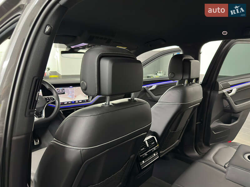 Позашляховик / Кросовер Volkswagen Touareg 2022 в Козятині