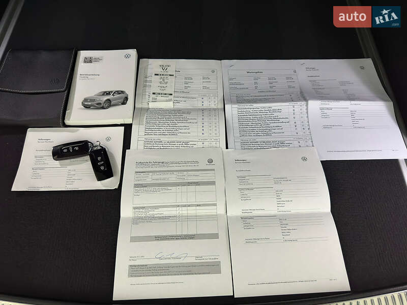 Позашляховик / Кросовер Volkswagen Touareg 2022 в Козятині