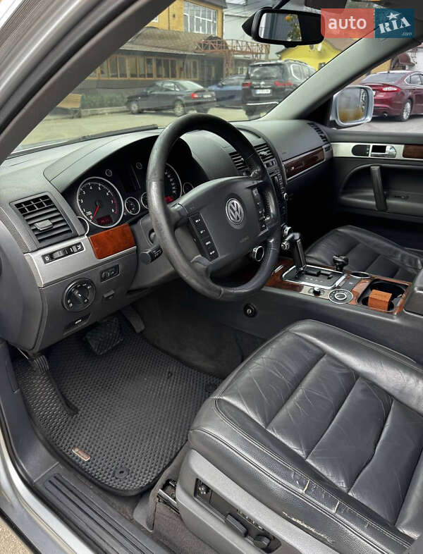 Внедорожник / Кроссовер Volkswagen Touareg 2007 в Харькове
