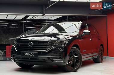 Внедорожник / Кроссовер Volkswagen Touareg 2021 в Киеве