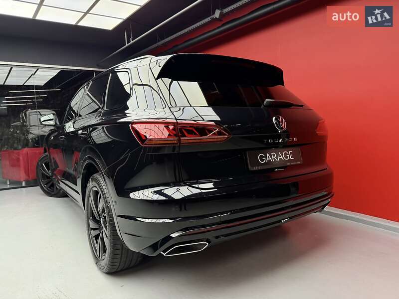 Внедорожник / Кроссовер Volkswagen Touareg 2021 в Киеве