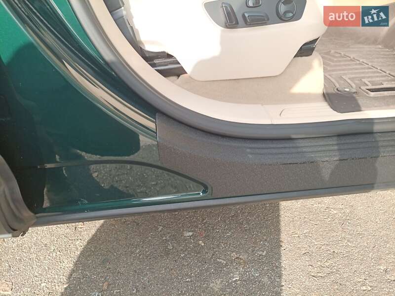 Внедорожник / Кроссовер Volkswagen Touareg 2011 в Киеве фото 10 Внедорожник / Кроссовер Volkswagen Touareg 2011 в Киеве