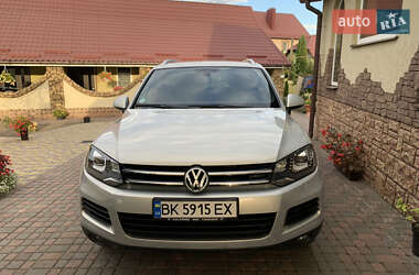 Позашляховик / Кросовер Volkswagen Touareg 2013 в Радивиліві