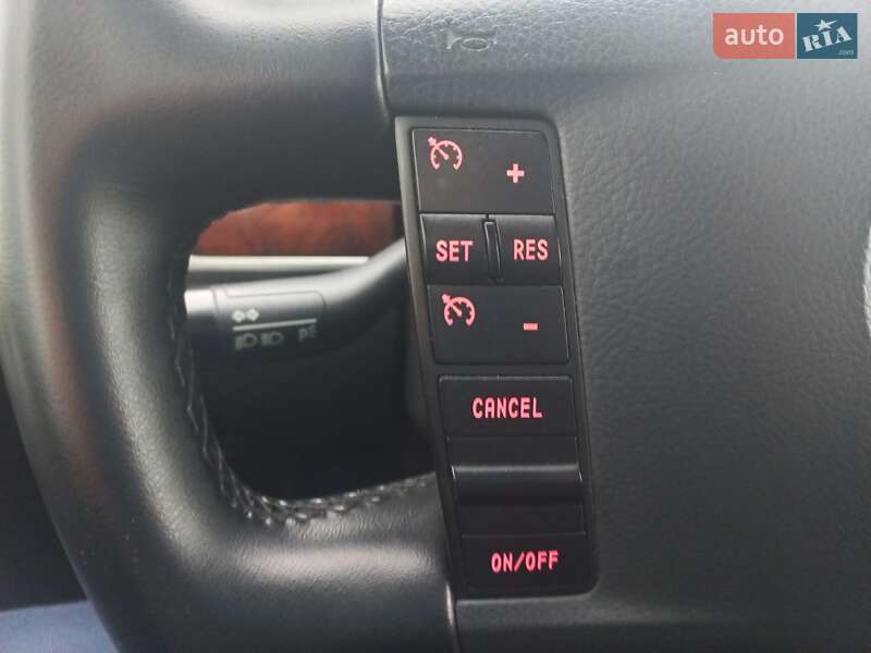 Позашляховик / Кросовер Volkswagen Touareg 2008 в Івано-Франківську