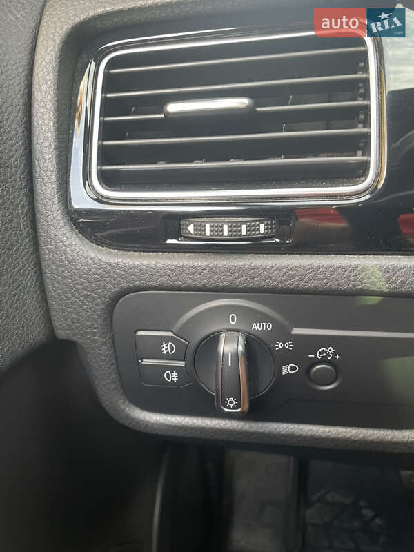 Позашляховик / Кросовер Volkswagen Touareg 2015 в Білій Церкві