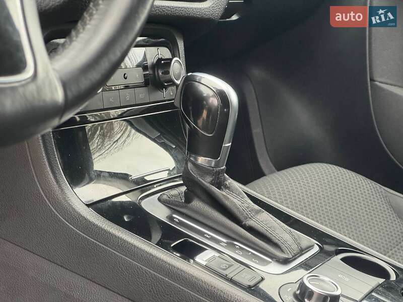 Внедорожник / Кроссовер Volkswagen Touareg 2012 в Ахтырке