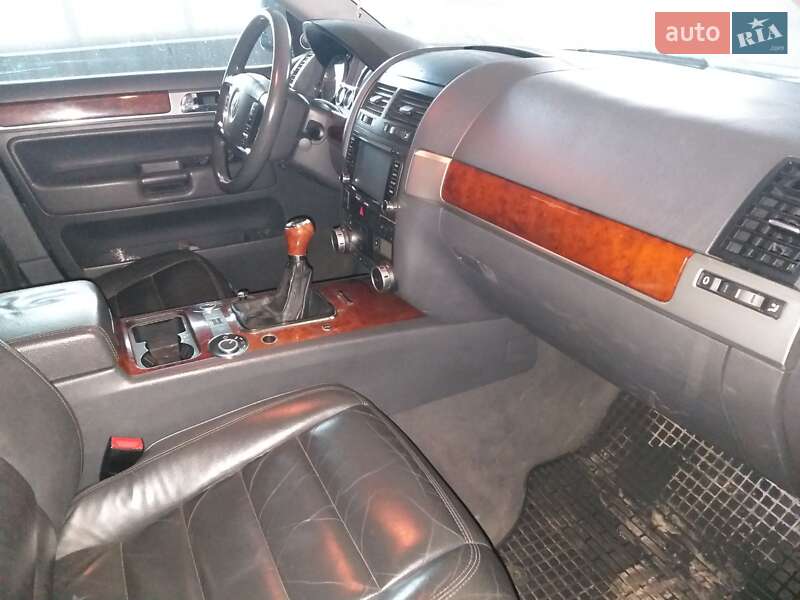 Позашляховик / Кросовер Volkswagen Touareg 2004 в Луцьку