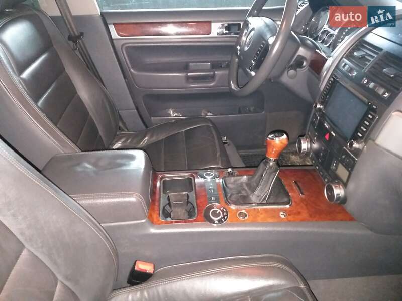 Позашляховик / Кросовер Volkswagen Touareg 2004 в Луцьку