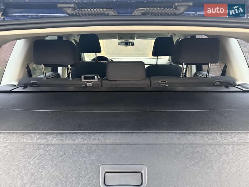 Позашляховик / Кросовер Volkswagen Touareg 2015 в Старій Синяві