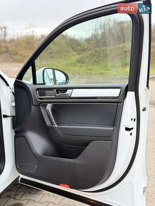 Позашляховик / Кросовер Volkswagen Touareg 2014 в Луцьку фото 25 Позашляховик / Кросовер Volkswagen Touareg 2014 в Луцьку