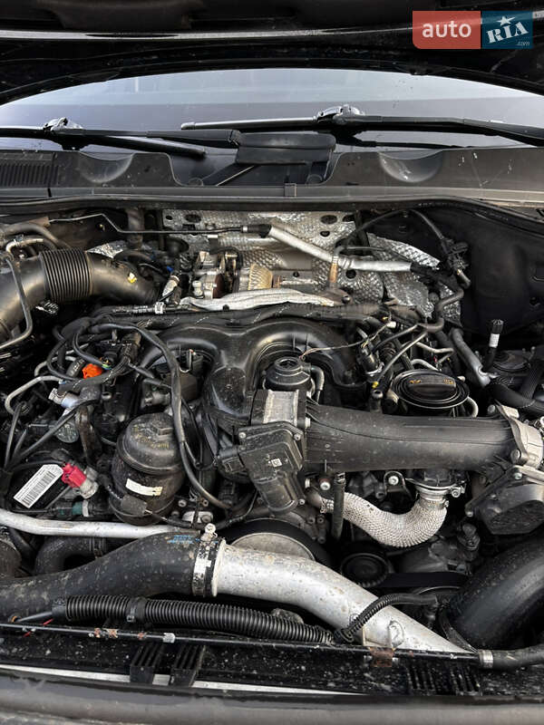 Внедорожник / Кроссовер Volkswagen Touareg 2011 в Шполе