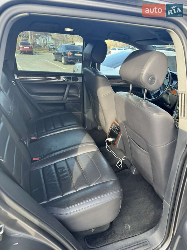 Внедорожник / Кроссовер Volkswagen Touareg 2007 в Николаеве