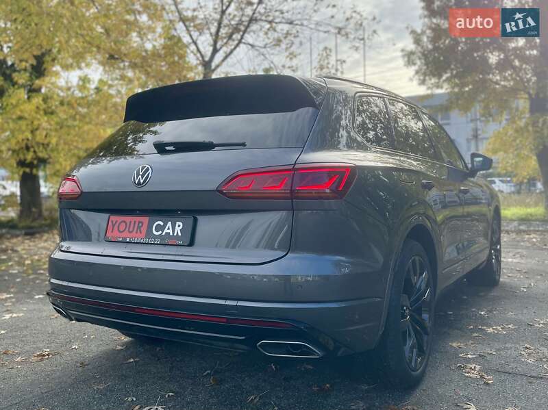 Внедорожник / Кроссовер Volkswagen Touareg 2022 в Киеве