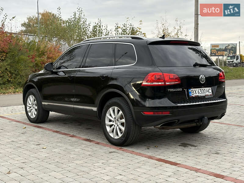 Внедорожник / Кроссовер Volkswagen Touareg 2010 в Староконстантинове