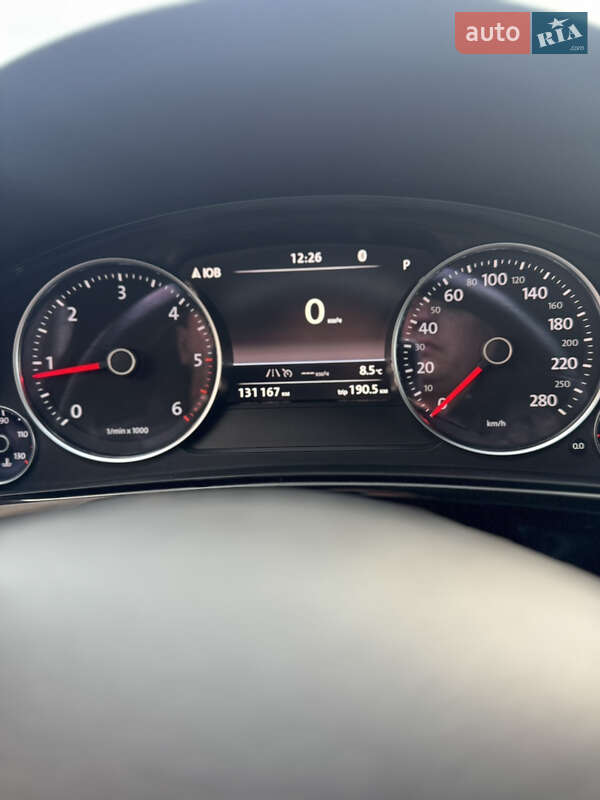 Внедорожник / Кроссовер Volkswagen Touareg 2016 в Хмельницком