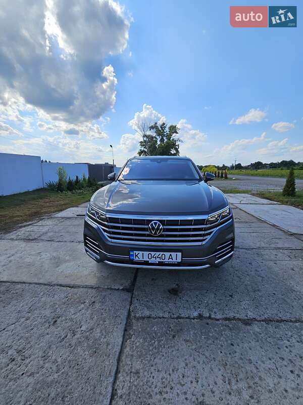 Внедорожник / Кроссовер Volkswagen Touareg 2022 в Березане