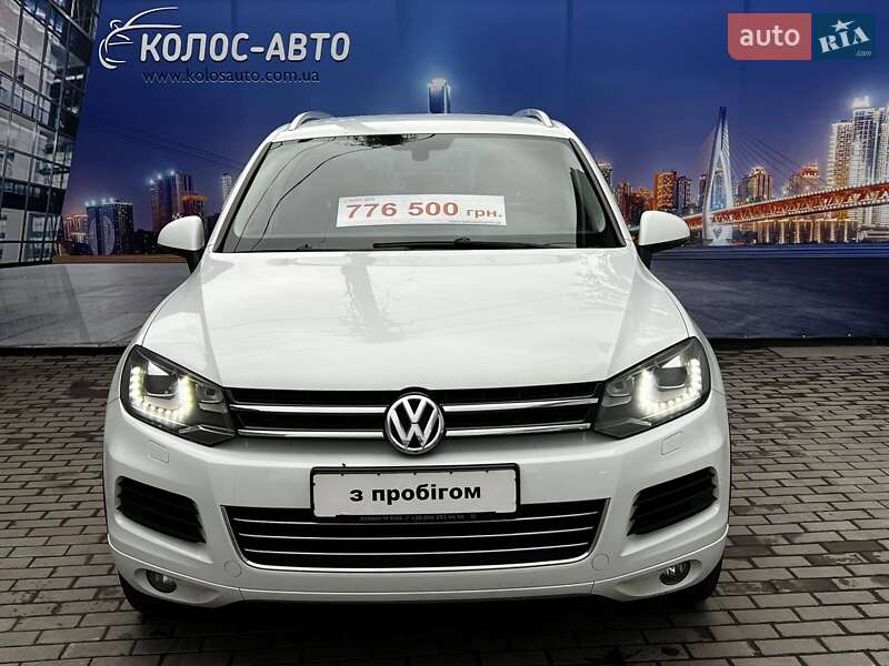 Внедорожник / Кроссовер Volkswagen Touareg 2014 в Черкассах