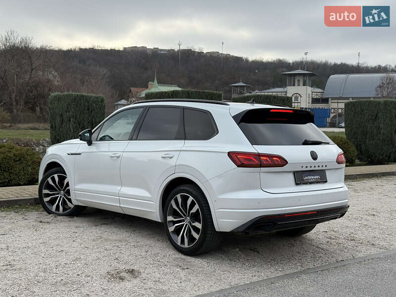 Внедорожник / Кроссовер Volkswagen Touareg 2018 в Днепре