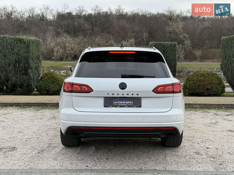 Внедорожник / Кроссовер Volkswagen Touareg 2018 в Днепре