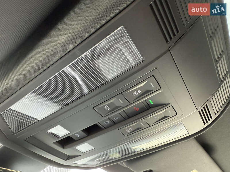 Внедорожник / Кроссовер Volkswagen Touareg 2018 в Днепре