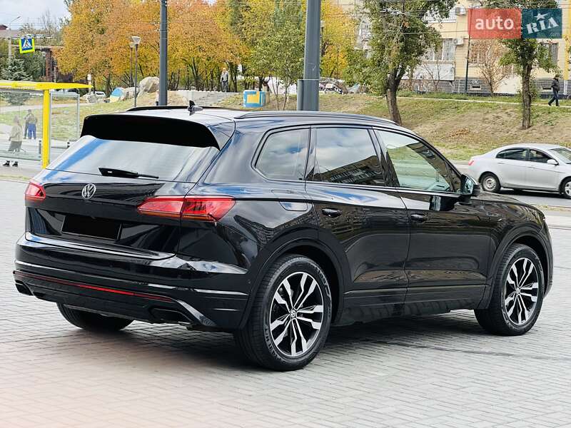 Внедорожник / Кроссовер Volkswagen Touareg 2018 в Днепре фото 10 Внедорожник / Кроссовер Volkswagen Touareg 2018 в Днепре
