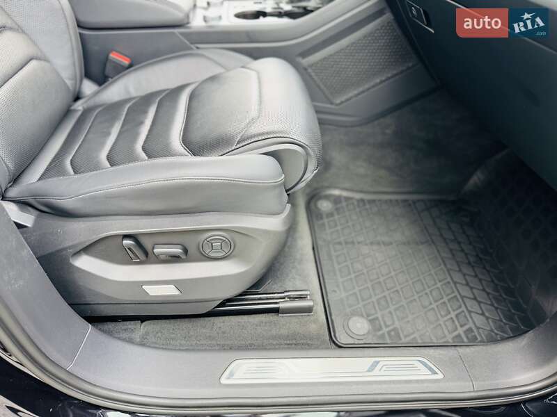 Внедорожник / Кроссовер Volkswagen Touareg 2018 в Днепре фото 35 Внедорожник / Кроссовер Volkswagen Touareg 2018 в Днепре