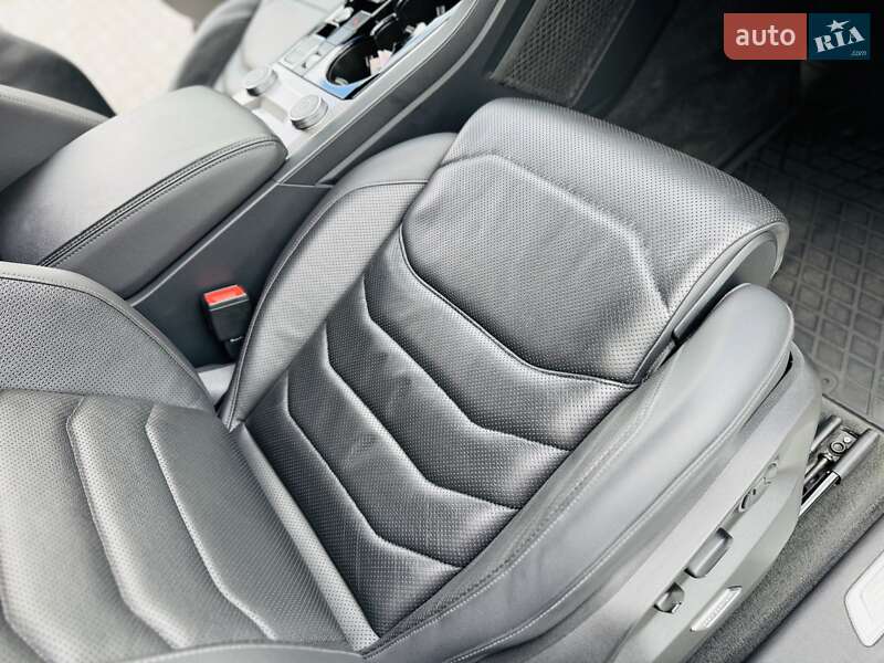 Внедорожник / Кроссовер Volkswagen Touareg 2018 в Днепре фото 37 Внедорожник / Кроссовер Volkswagen Touareg 2018 в Днепре
