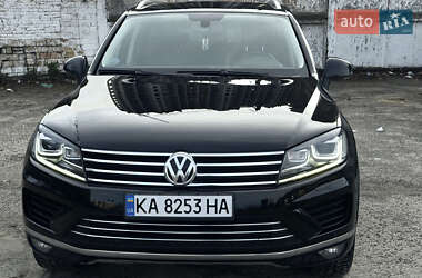Внедорожник / Кроссовер Volkswagen Touareg 2016 в Киеве