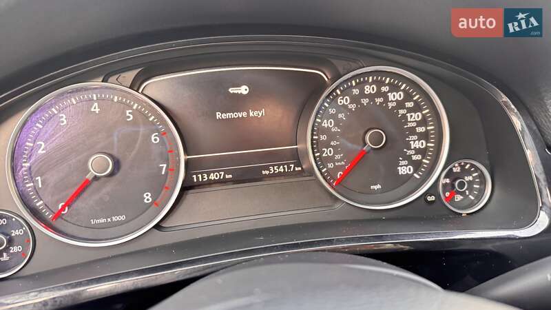 Внедорожник / Кроссовер Volkswagen Touareg 2016 в Киеве