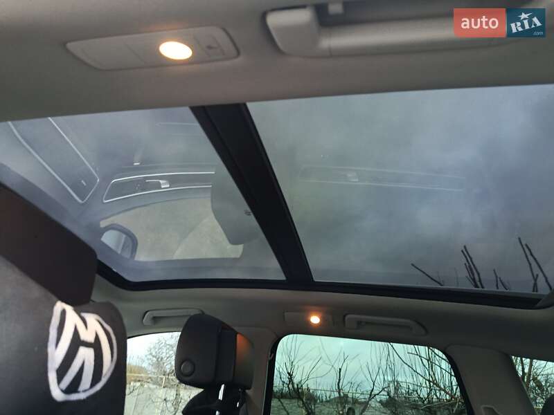 Внедорожник / Кроссовер Volkswagen Touareg 2013 в Жмеринке